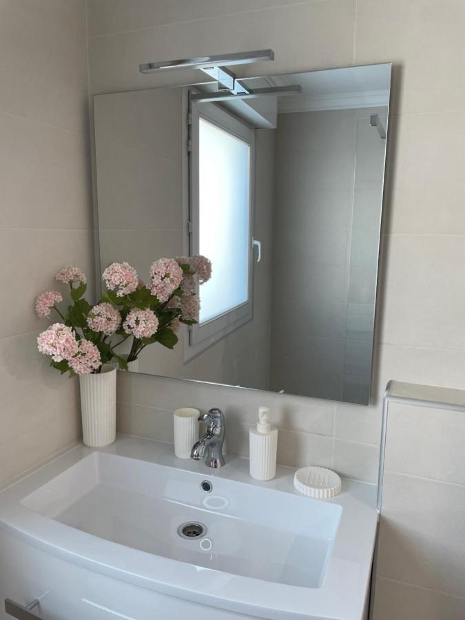 Studio With Swimming Pool 80 Meters Near The Beach Nice Luaran gambar